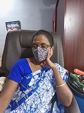 umashreetamil live cam on StripChat