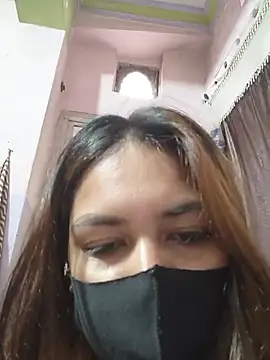 sanu_07 live cam on StripChat