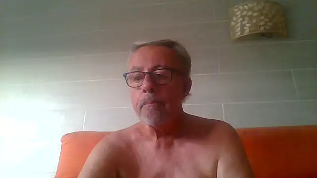 tuggy59 live cam on StripChat