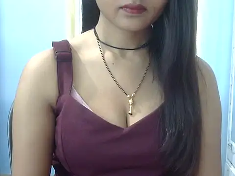 usha__004 live cam on StripChat