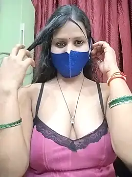 hotyrani07 live cam on StripChat
