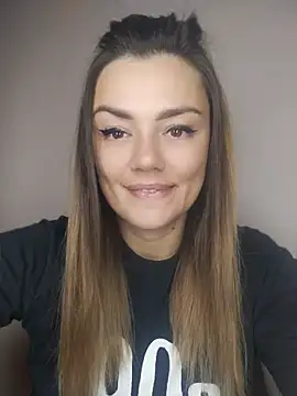 KrissSexi live cam on StripChat