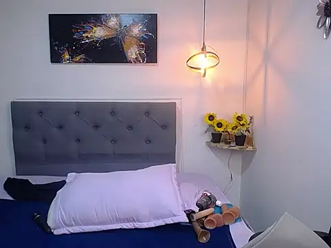 sasi_luna live cam on StripChat