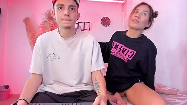 ValerieAndDexter live sex cam