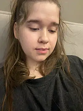 HornyGirlH live sex cam