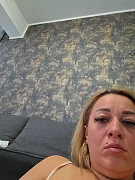 RuxyHuge42ETT