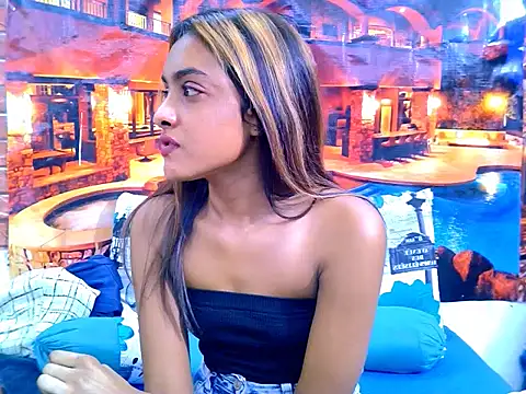 IndianPretty14u2Luv live cam on StripChat