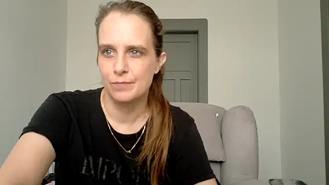 Chantalee live cam on StripChat