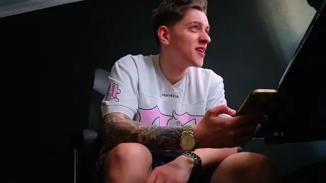 FelixStarkk live sex cam