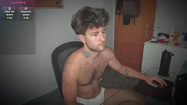 HonestAndrew live cam on StripChat