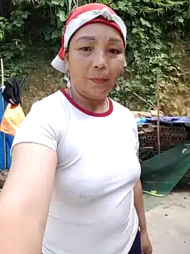 tran-trang live cam on StripChat