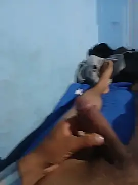 Miguelhc9 live cam on StripChat