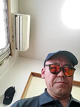 YAMAMOTO210 live cam on StripChat
