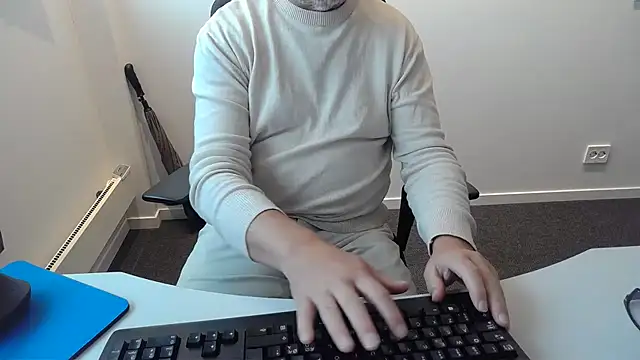 Buggemann live cam on StripChat
