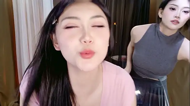Banana-Milk69 live cam on StripChat