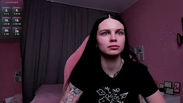 Mihcela_Furett live cam on StripChat