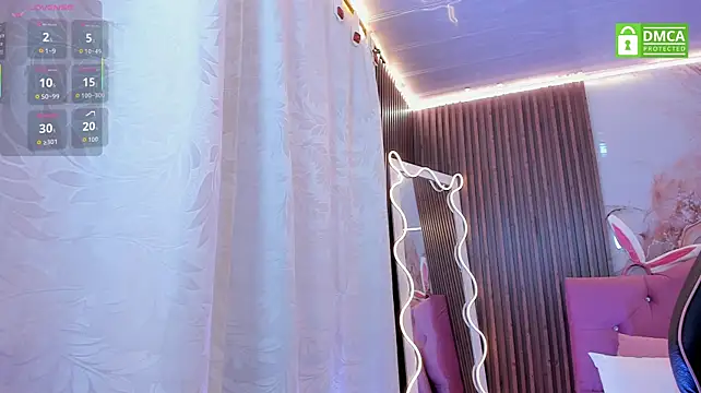Kiara_tay live cam on StripChat
