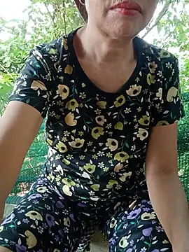 cake2001 live cam on StripChat