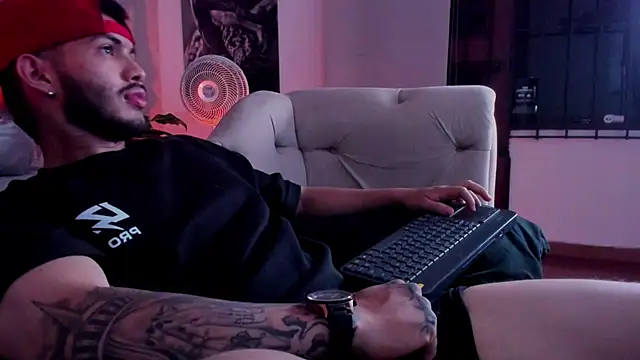 Vincentblack live cam on StripChat