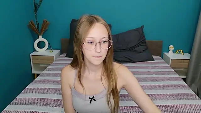 Calista_Everleig live cam on StripChat