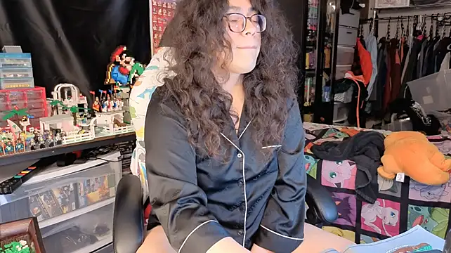 ShinyCherub live cam on StripChat