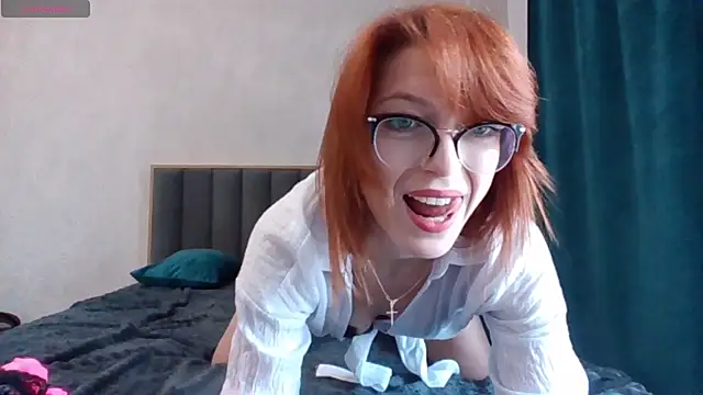 Alice_sparkle live cam on StripChat