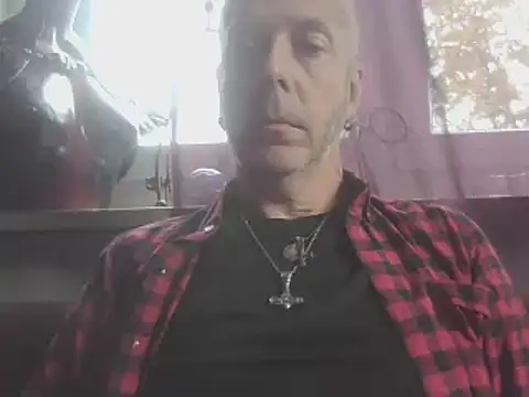 SHARPSkinhead live cam on StripChat