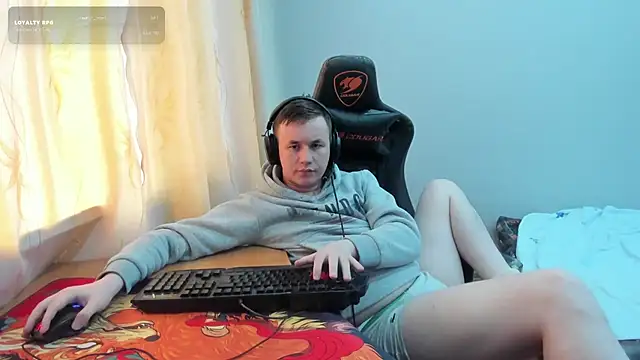 iliaskrislove live cam on StripChat