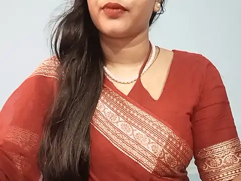 Adhiti_1 live cam on StripChat