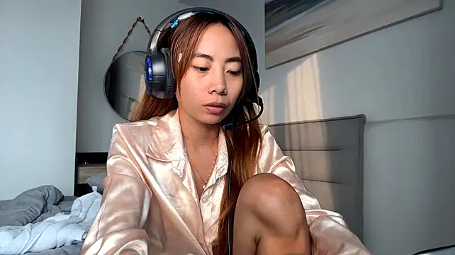 PiaSwida live cam on StripChat