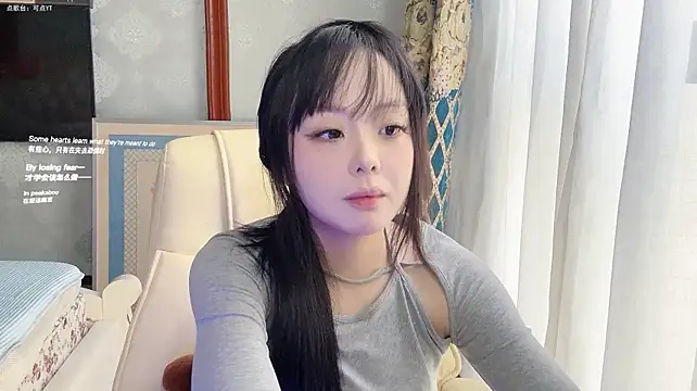 LongLongQueen live cam on StripChat