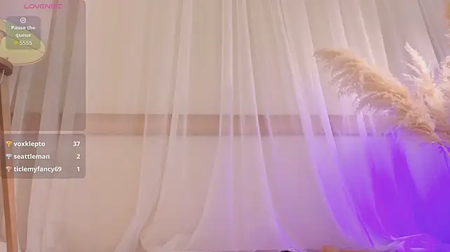 kindfocus live cam on StripChat