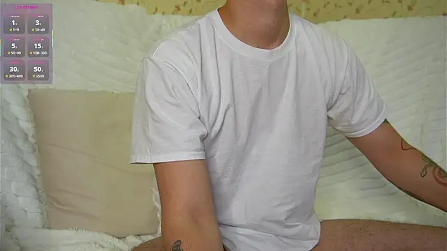 johnstoneisland live cam on StripChat
