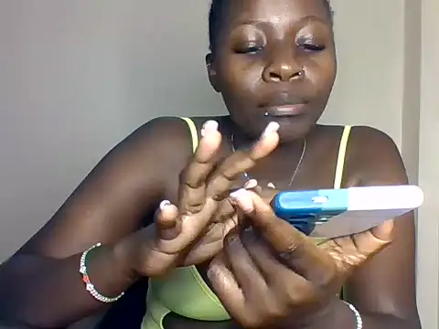 Chocolate_charm1 live cam on StripChat