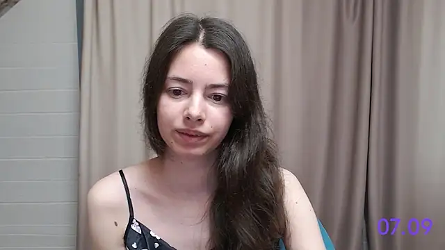 sweet_sweet_angel live cam on StripChat