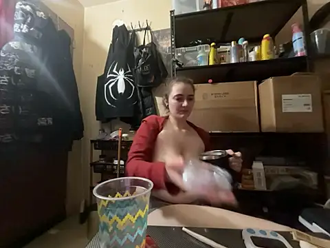 Snowbunnycake_131 live sex cam