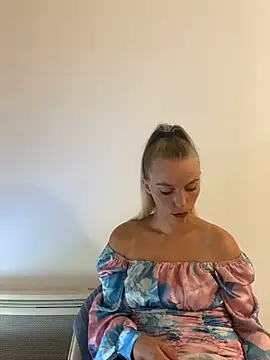 BrumeLove live cam on StripChat