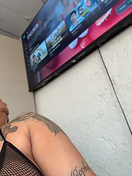 Iam-Sharifa live sex cam