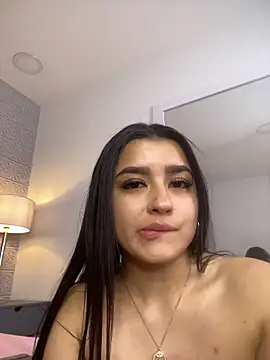 Emilygh1_ live sex cam