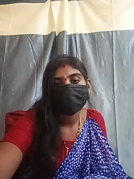 Keerthi_143 live cam on StripChat