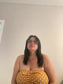 Vanillaecho7632 live cam on StripChat
