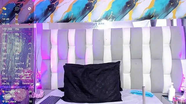IsaDiiaz live cam on StripChat