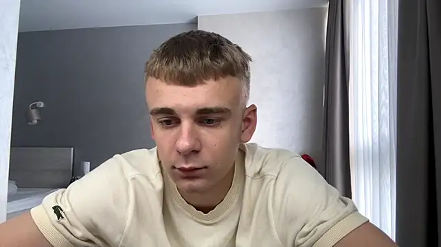 SoloFury live cam on StripChat
