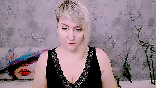Djullia live cam on StripChat