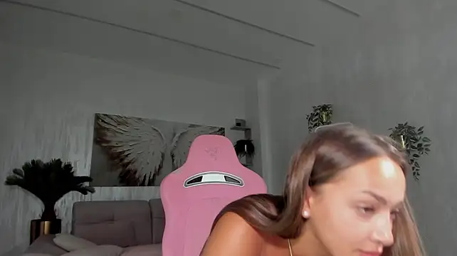 tiffanyhouston_ (F young) - Dildo tease my clit;)
