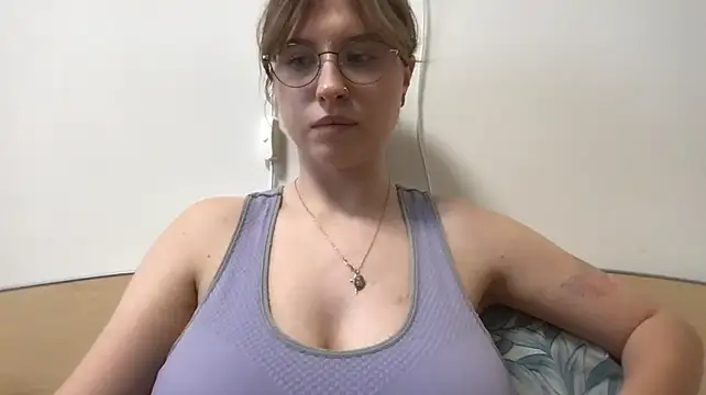 jelly__Gum live cam on StripChat