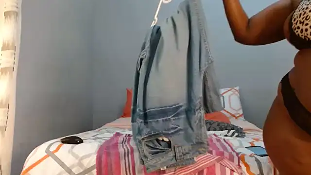Darkvelvet01 live cam on StripChat