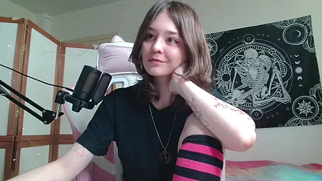Mysterious_Toy live cam on StripChat