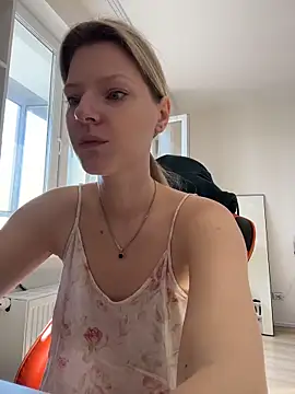 MaryHiggins live cam on StripChat