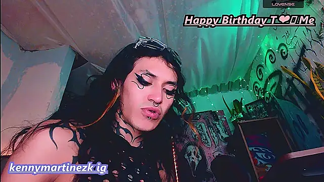 Kenny_starrK live cam on StripChat